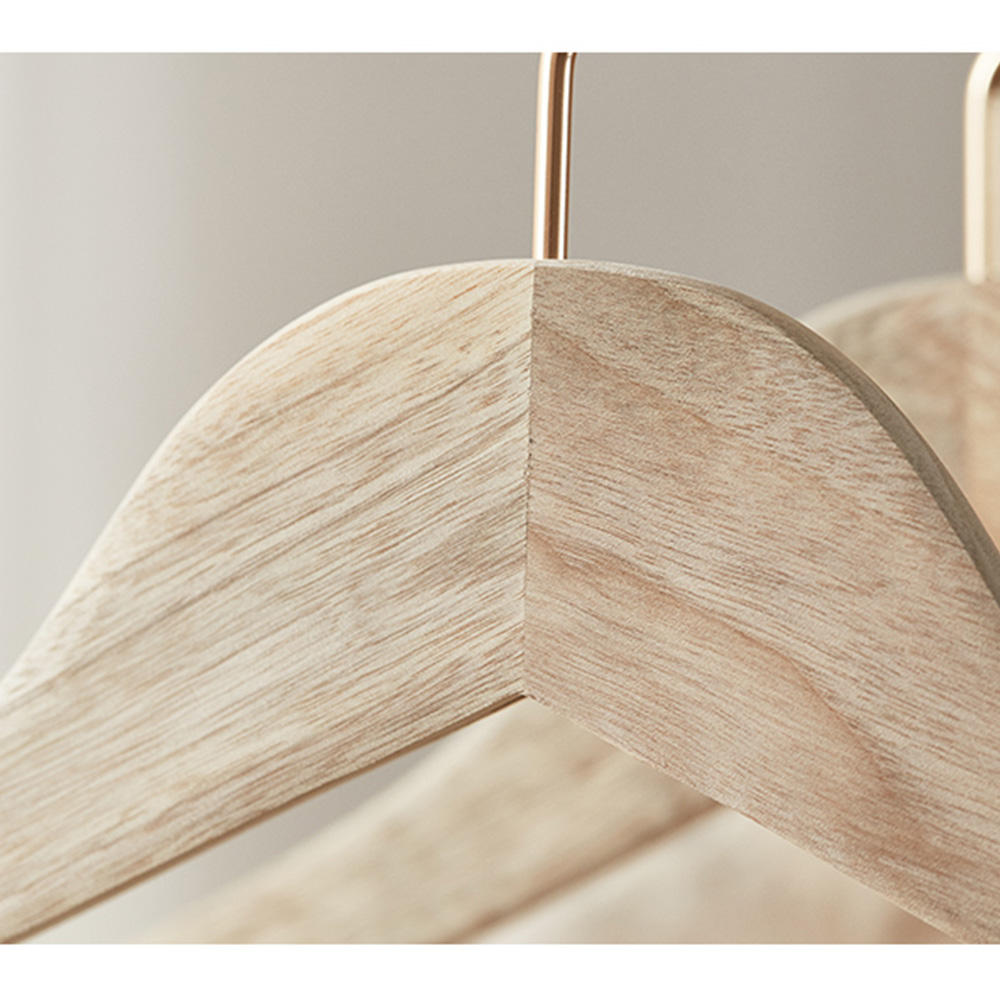 Top Quality Camphor Wooden Hanger with Trouser bar Anti-slip Notches