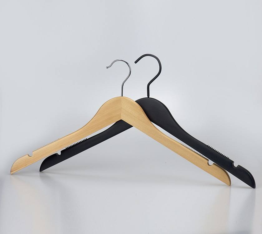 Luxury beechwood top hangers with anti-slip notches