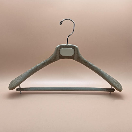 New Plastic Hangers With Metal Plate Logo