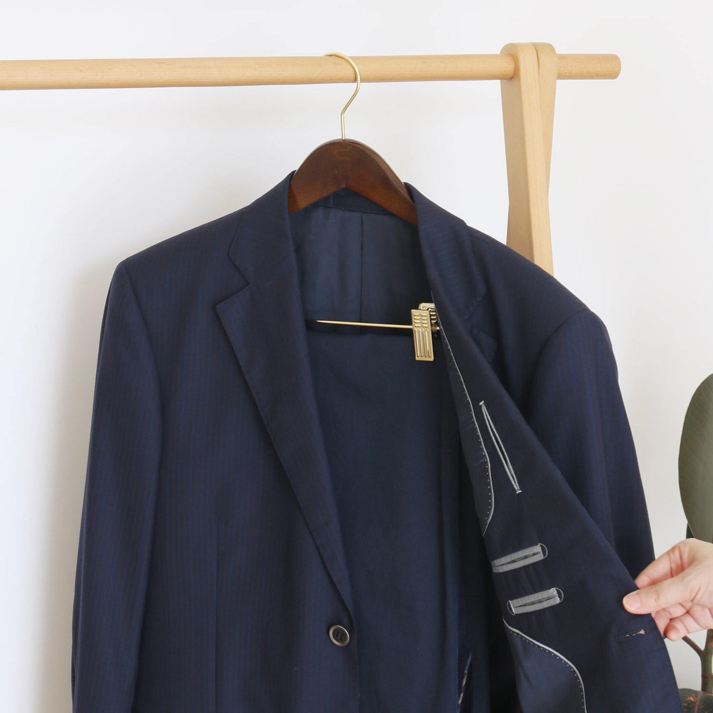 Wooden hangers wooden pants hangers with gold clips
