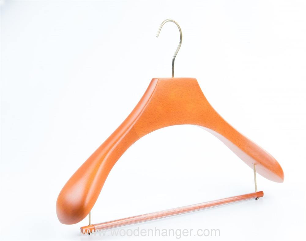 Luxury Beech Wooden Suit Hangers With Anti-slip Bar